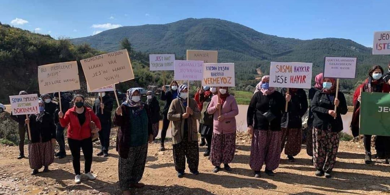 Ayakları Her Şeyi