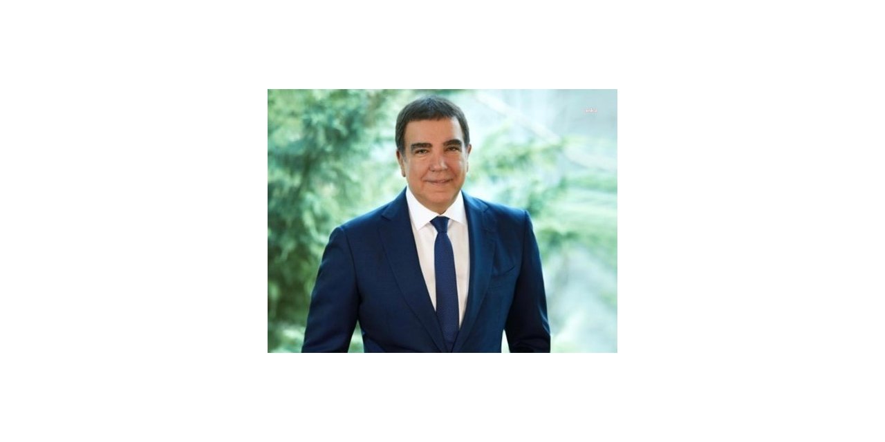 Otomobil, Aniden Yola Çıkan Kadına Çarptı