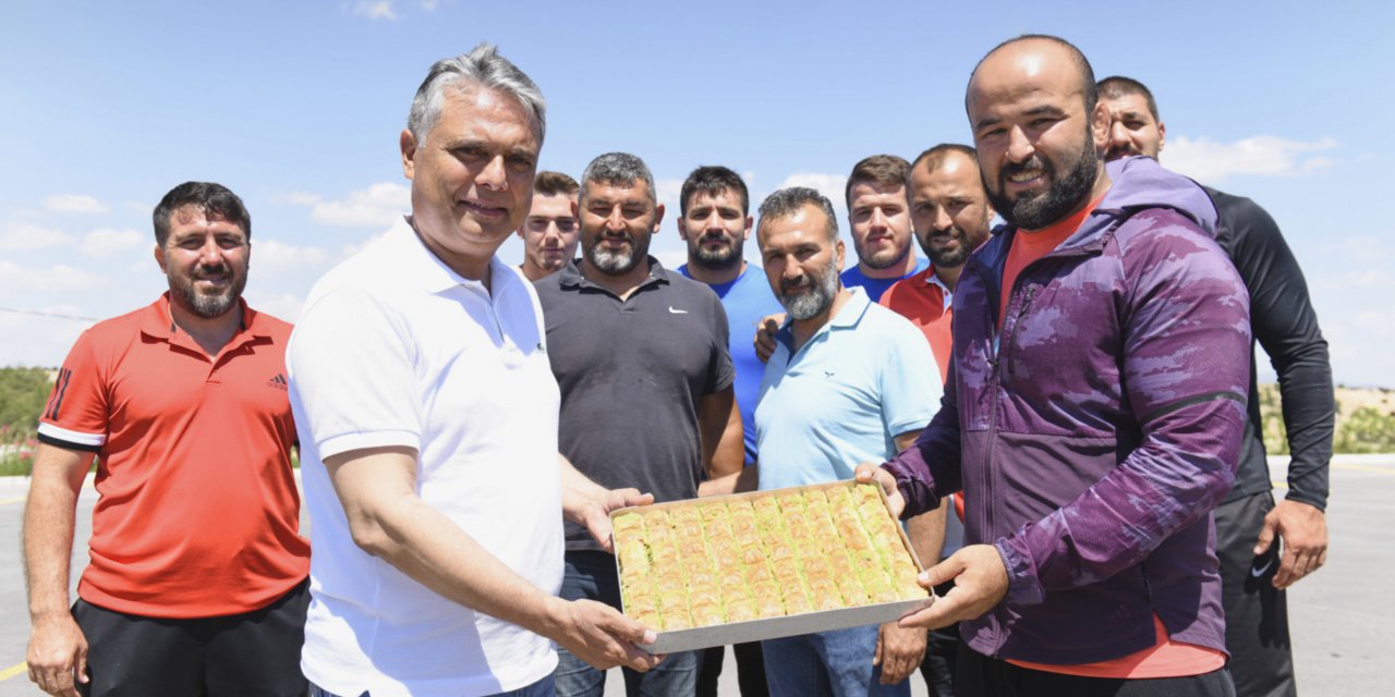 MURATPAŞA BELEDİYE BAŞKANI UYSAL, KIRKPINAR ÖNCESİ KORKUTELİ KAMPI'NI ZİYARET ETTİ