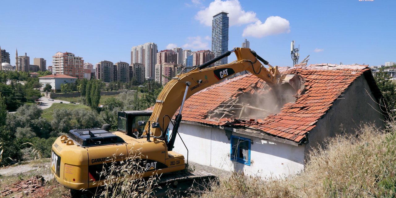 ÇANKAYA’DA GECEKONDU YIKIMLARI DEVAM EDİYOR