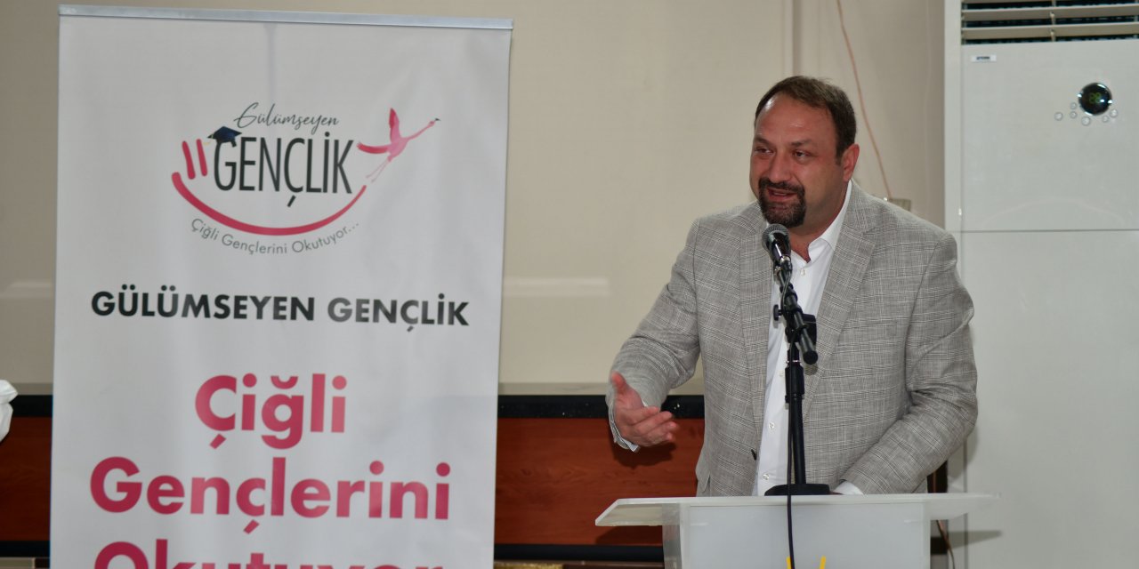 ÇİĞLİ BELEDİYESİ’NDEN ÜNİVERSİTE ÖĞRENCİLERİNE BURS DESTEĞİ
