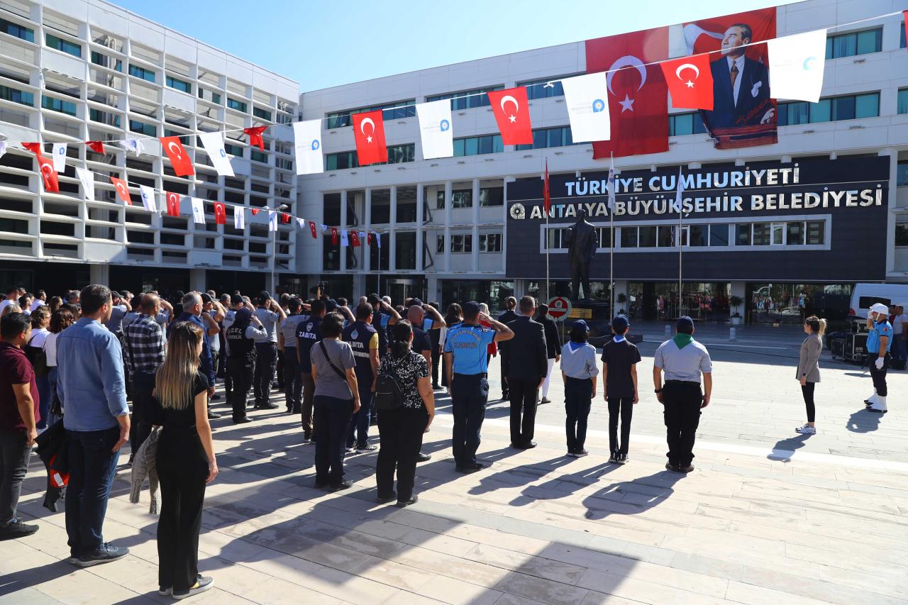 Büyükşehir’de Cumhuriyet Bayramı Kutlandı