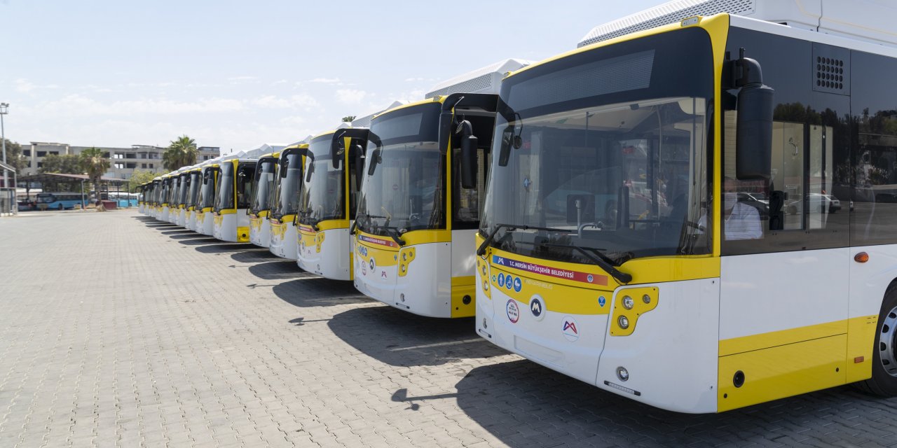 MERSİN'E "SARI LİMONLAR" GELDİ, YENİ HATLAR EKLENDİ