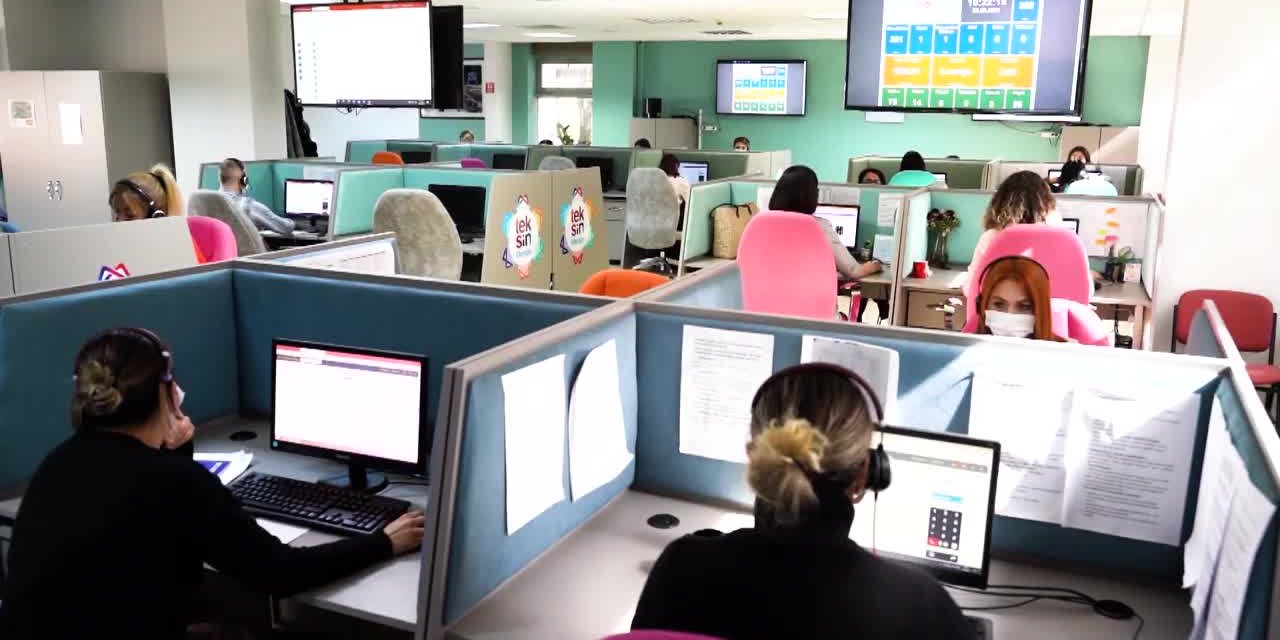 VASFİYE TEYZE, DOĞUM GÜNÜNÜ HAYATINDA İLK KEZ MERSİN BÜYÜKŞEHİR’LE KUTLADI