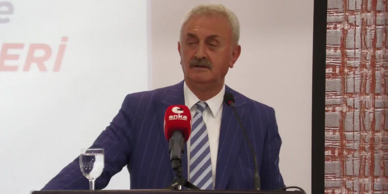 Osmaniyeli Çift 70 Kiloluk Bal Kabağı Yetiştirdi
