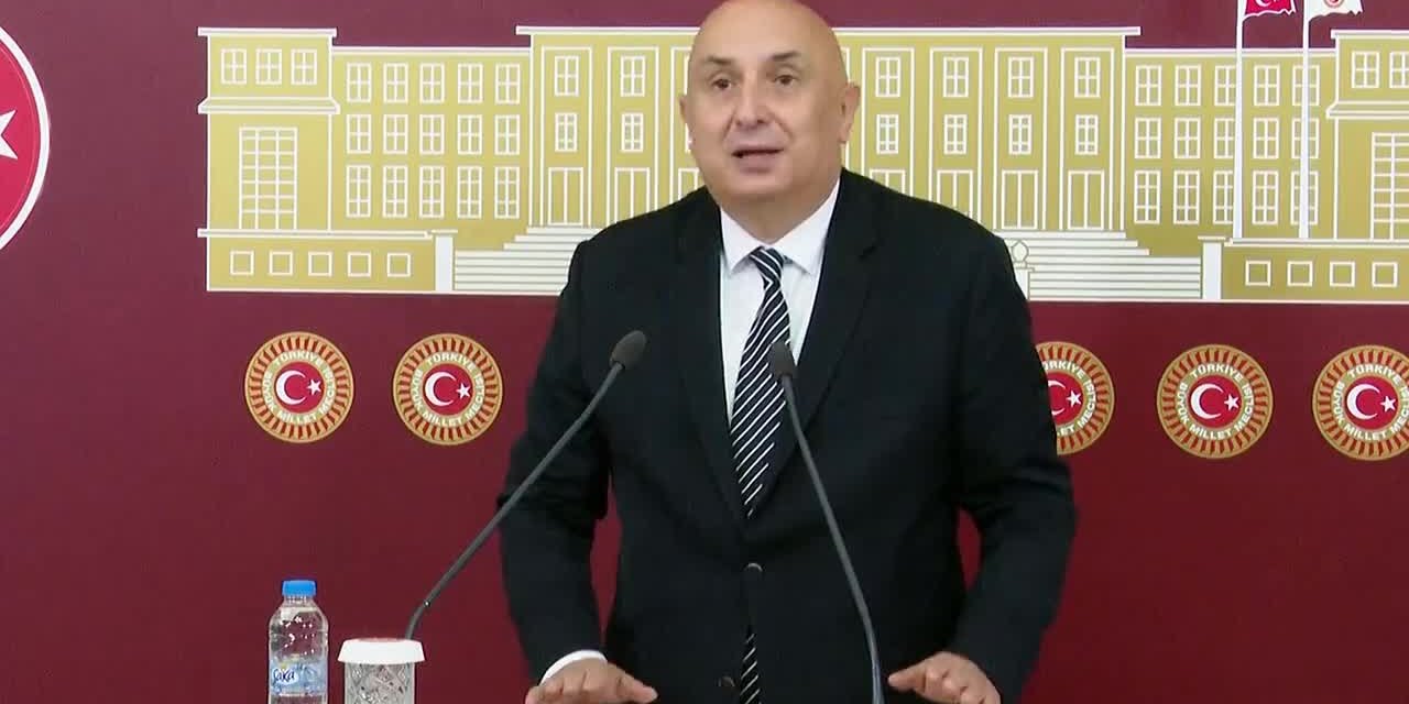 ÖZKOÇ’TAN ‘KANAL İSTANBUL’İÇİN ERDOĞAN’A: "YAZIKLAR OLSUN SANA, SEN HEP MÜTEAHHİTLERİ Mİ DÜŞÜNMEK ZORUNDASIN?"