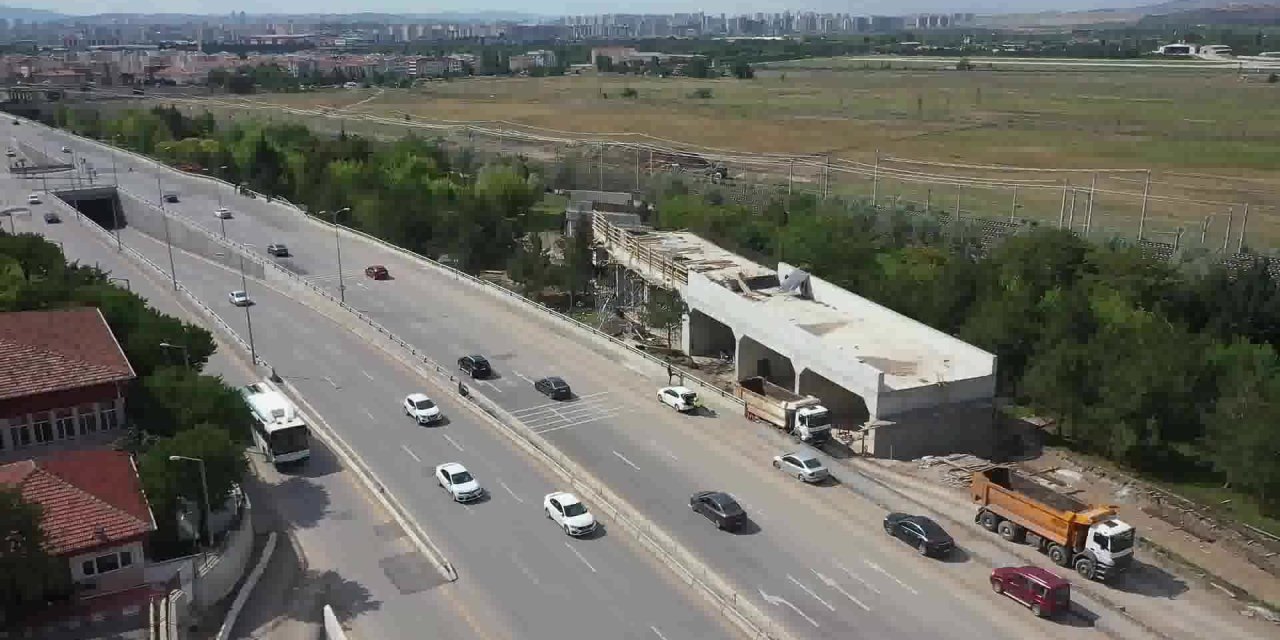 1,5 MİLYON ANKARALININ TRAFİK ÇİLESİ SON BULUYOR: ETİMESGUT İSTASYON CADDESİ’NDE ÇALIŞMALAR HIZLA İLERLİYOR