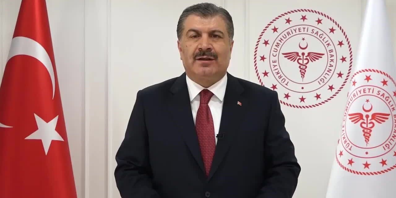 BAKAN KOCA: 50 YAŞÜZERİ VE SAĞLIK ÇALIŞANLARI YARINDAN İTİBAREN 3. DOZ AŞI RANDEVUSU ALABİLİR