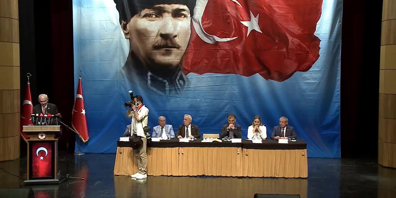 CHP LİDERİ KILIÇDAROĞLU: "BİZ ULUSLARARASI TEKELLERE HİZMET ETMEK İÇİN Mİ BU ÜLKEYİ KURDUK?"