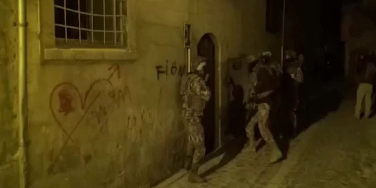 ŞANLIURFA'DA MİT VE EMNİYETTEN ORTAK DEAŞ OPERASYONU