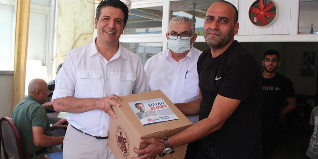 DÖŞEMEALTI BELEDİYESİ'NDEN KAHVECİ ESNAFINA HEDİYE KOLİSİ