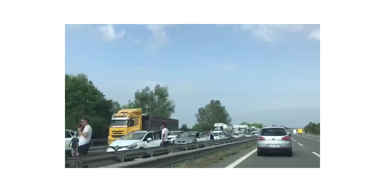 CHP'LİÖZKAN: "AK PARTİ GENEL BAŞKANI GELDİ, HAYATI DURDURDULAR"