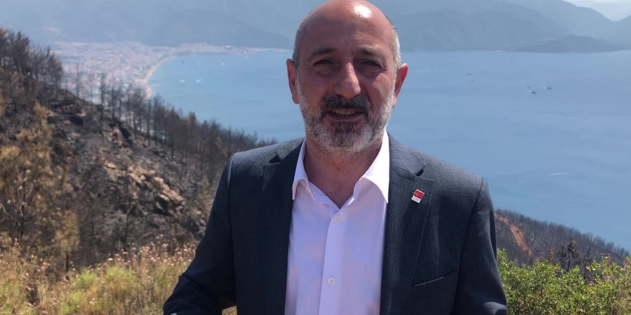 CHP’DEN YANGIN ÇIKAN MARMARİS’TE BAKANA ÇAĞRI: “THK UÇAKLARINI KULLAN. BU MANZARAYA OTEL YAPTIRMA. NEFESİMİZ ENSENİZDE”