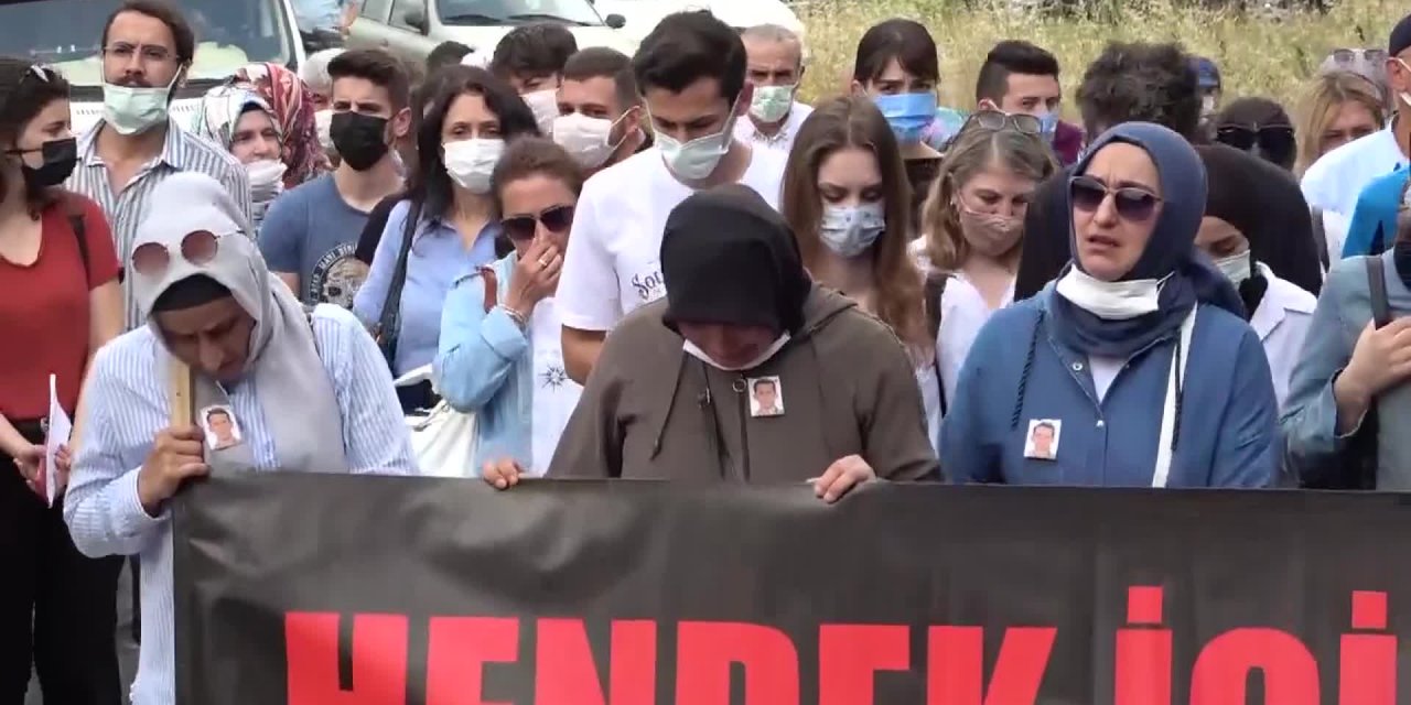 HENDEK FACİASININ YIL DÖNÜMÜ: "İŞVEREN İÇİN İŞÇİ CANI ÖNEMSİZ BİR AYRINTI"