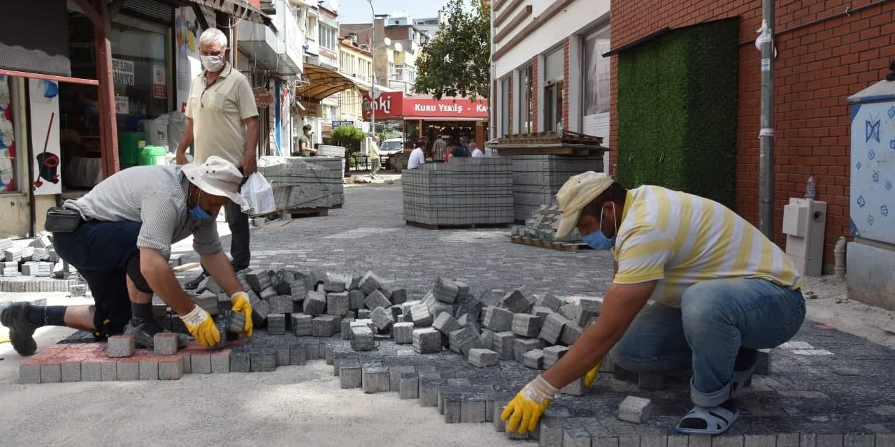 EDREMİT BELEDİYESİ, İLÇE GENELİNDE ALTYAPI VE ÜSTYAPI ÇALIŞMALARINA HIZ KATTI