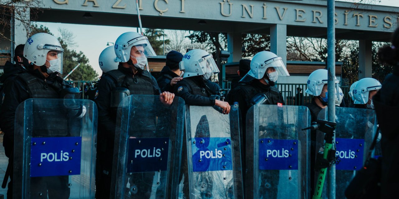 BOĞAZİÇİÜNİVERSİTESİ’NİN ÖZERK VE BAĞIMSIZ OLMASI TALEBİYLE İMZA KAMPANYASI BAŞLATILDI