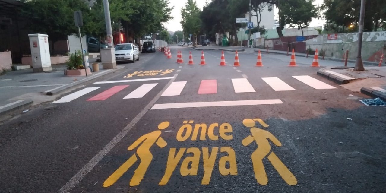 TEKİRDAĞ BÜYÜKŞEHİR, YAYA GEÇİTLERİNİ YENİLİYOR