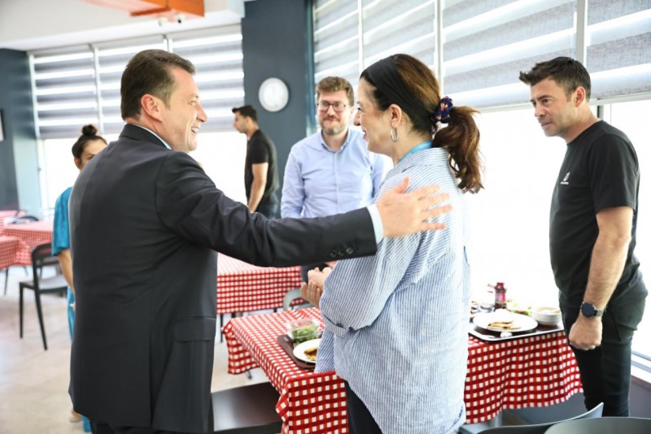 Başkan Balcıoğlu, Belediye Personeli ile Öğle Yemeğinde Buluştu