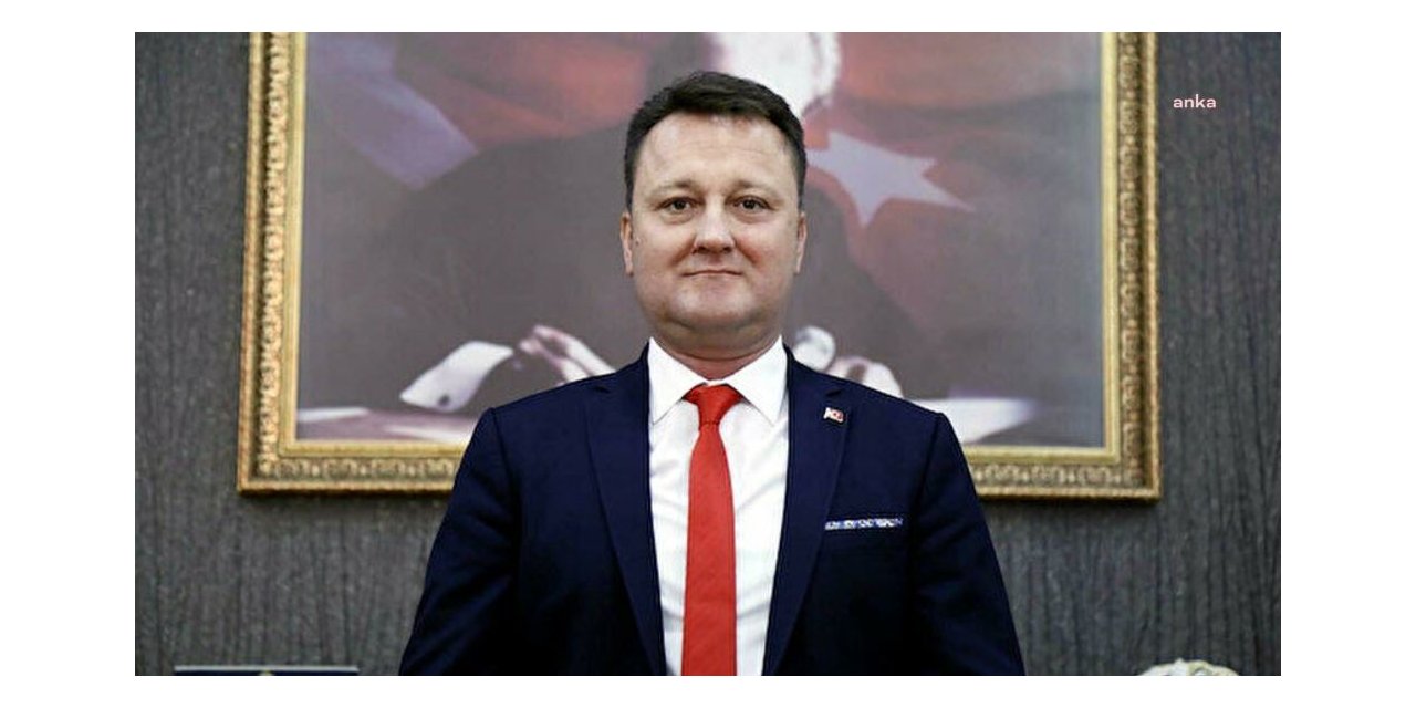 MENEMEN BELEDİYE BAŞKANLIĞI GÖREVİNDEN UZAKLAŞTIRILAN SERDAR AKSOY TAHLİYE EDİLDİ