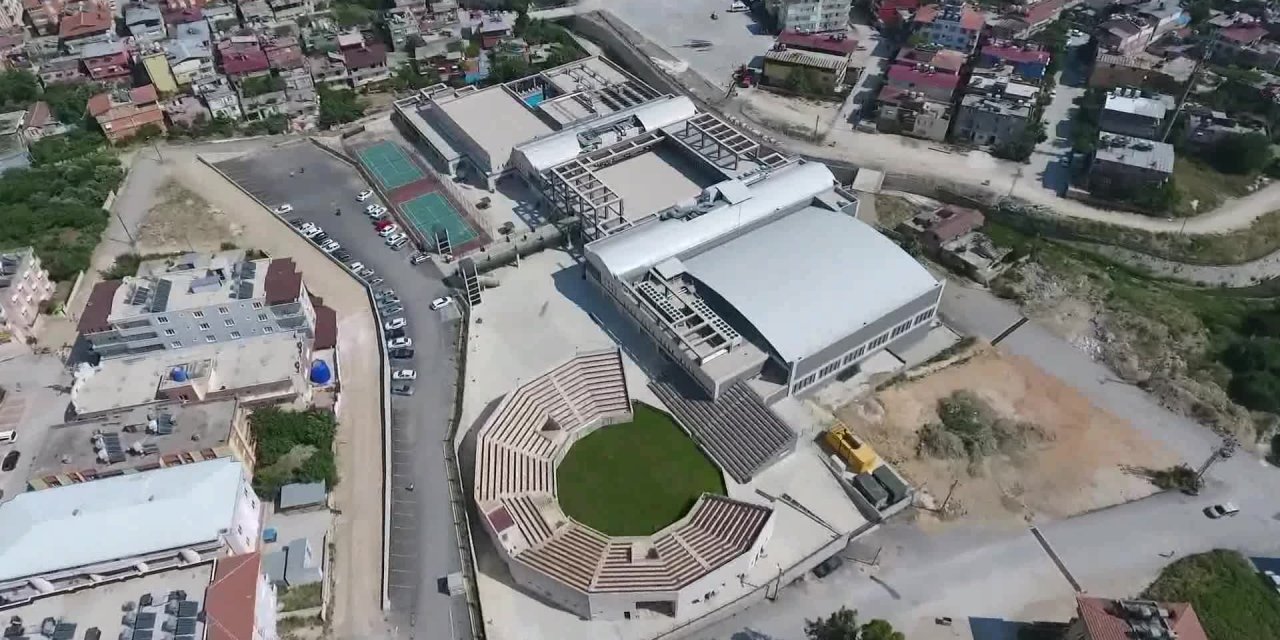 HATAY BÜYÜKŞEHİR BELEDİYESİ'NİN ÜCRETSİZ YAZ SPOR KURSLARI YOĞUN İLGİ GÖRÜYOR