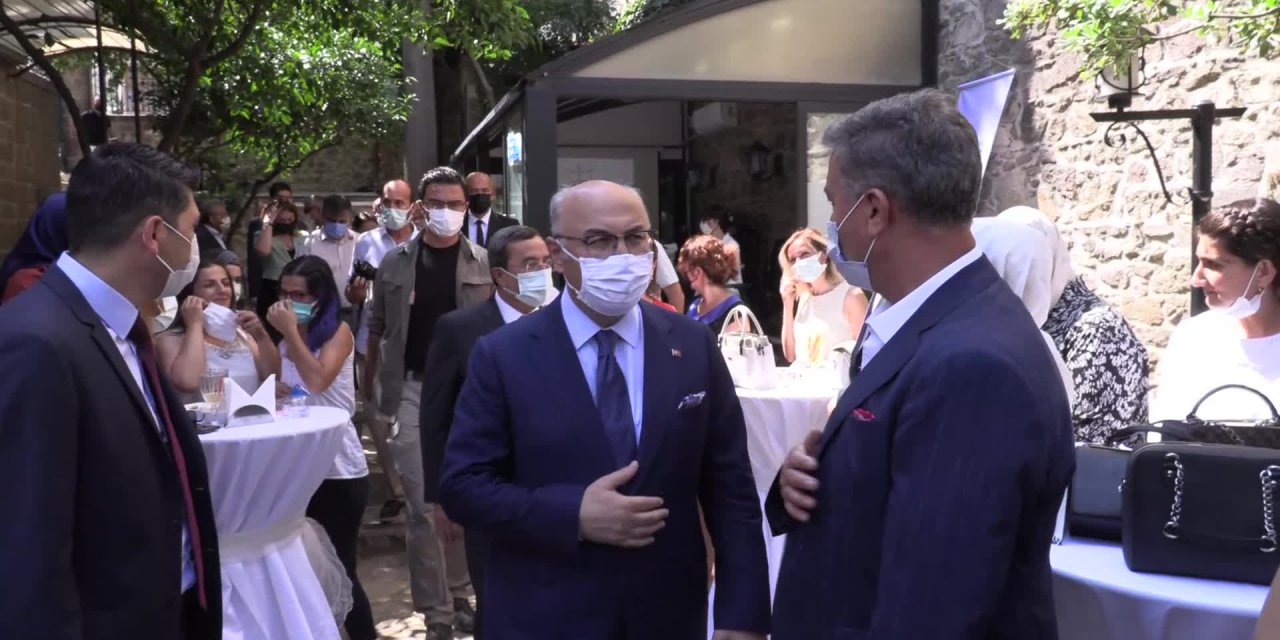 KONAK'TA İŞ GARANTİLİ KURS İLK MEZUNLARIN VERDİ