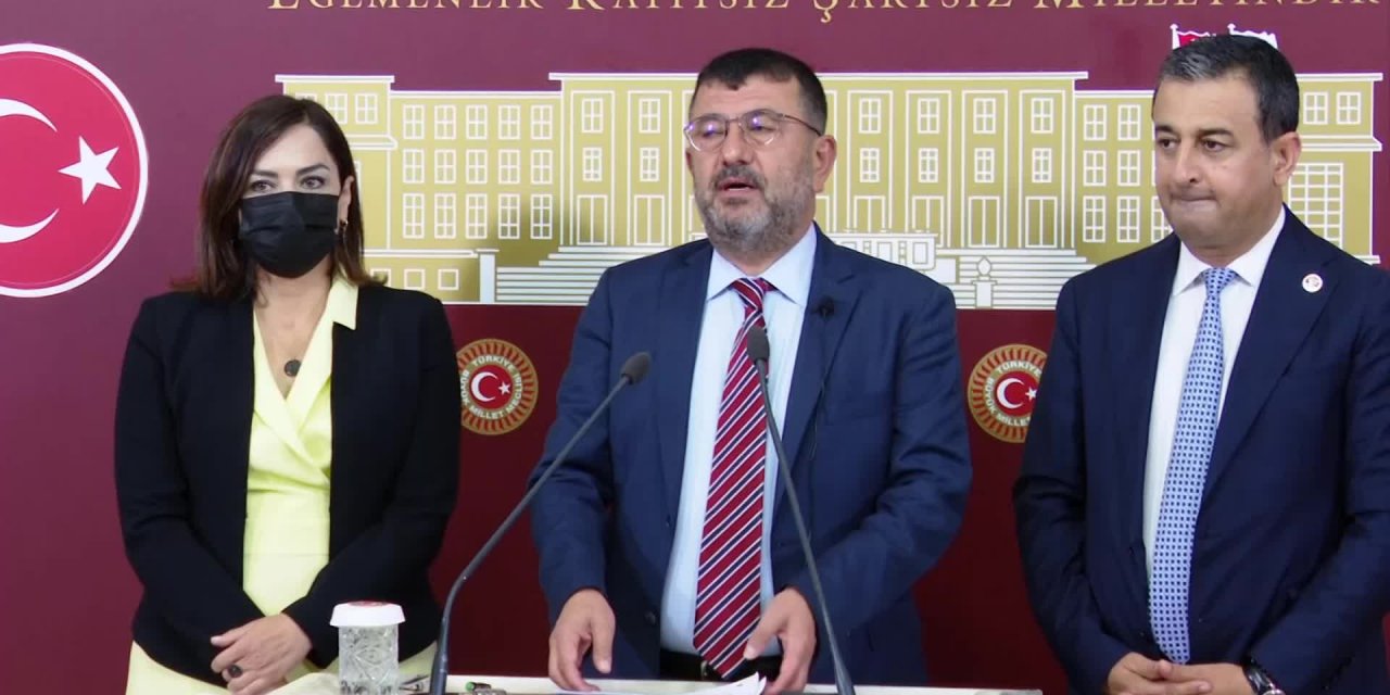 CHP, SAHTE İÇKİDEN ÖLÜMLERE DİKKAT ÇEKTİ: "BU İŞİN SORUMLUSU, KULAĞINI TIKAYAN HÜKÜMET"