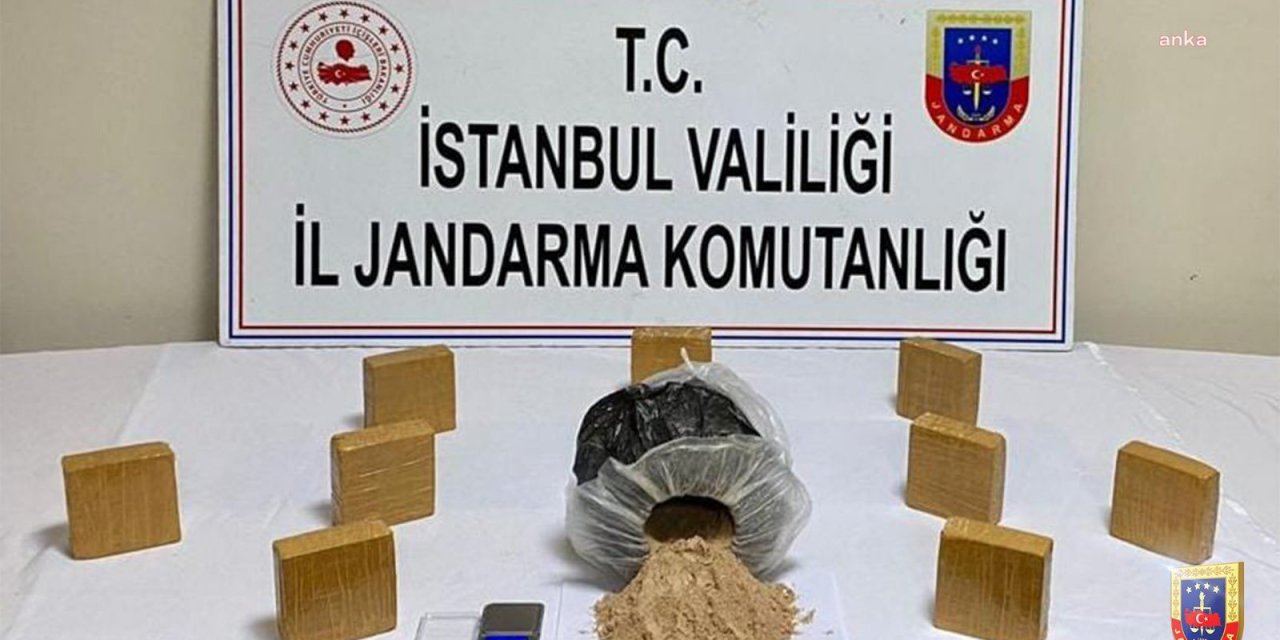 JANDARMA GENEL KOMUTANLIĞI: "52 KİLO EROİN, 54 KİLO KUBAR VE 4 KİLO TOZ ESRAR ELE GEÇİRİLDİ"