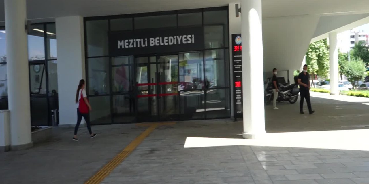 MEZİTLİ BELEDİYESİ'NDEN HALK MASASI İLE SORUNLARA HIZLI ÇÖZÜM
