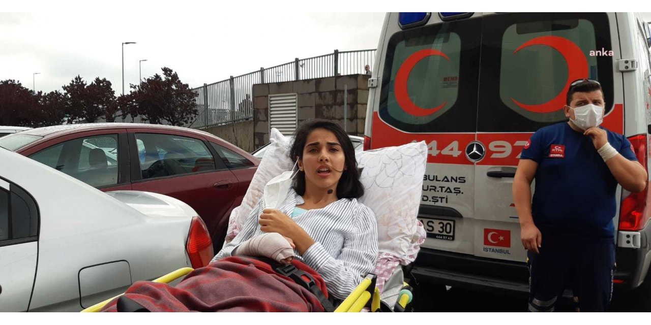 EŞİ TARAFINDAN YARALANAN VE DURUŞMAYA SEDYEYLE GETİRİLEN SABİHA MUTLU: "ADALET İSTİYORUM, AYAKLARIMI GERİİSTİYORUM"