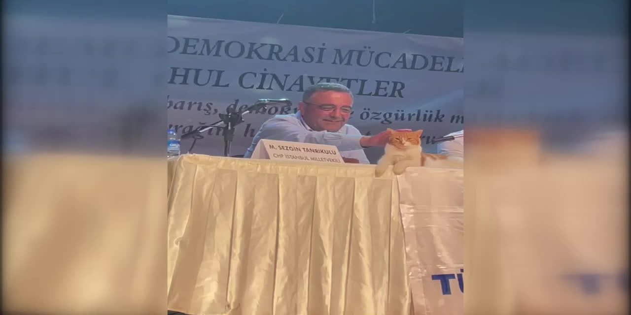 PANELİN SÜRPRİZ KONUĞU