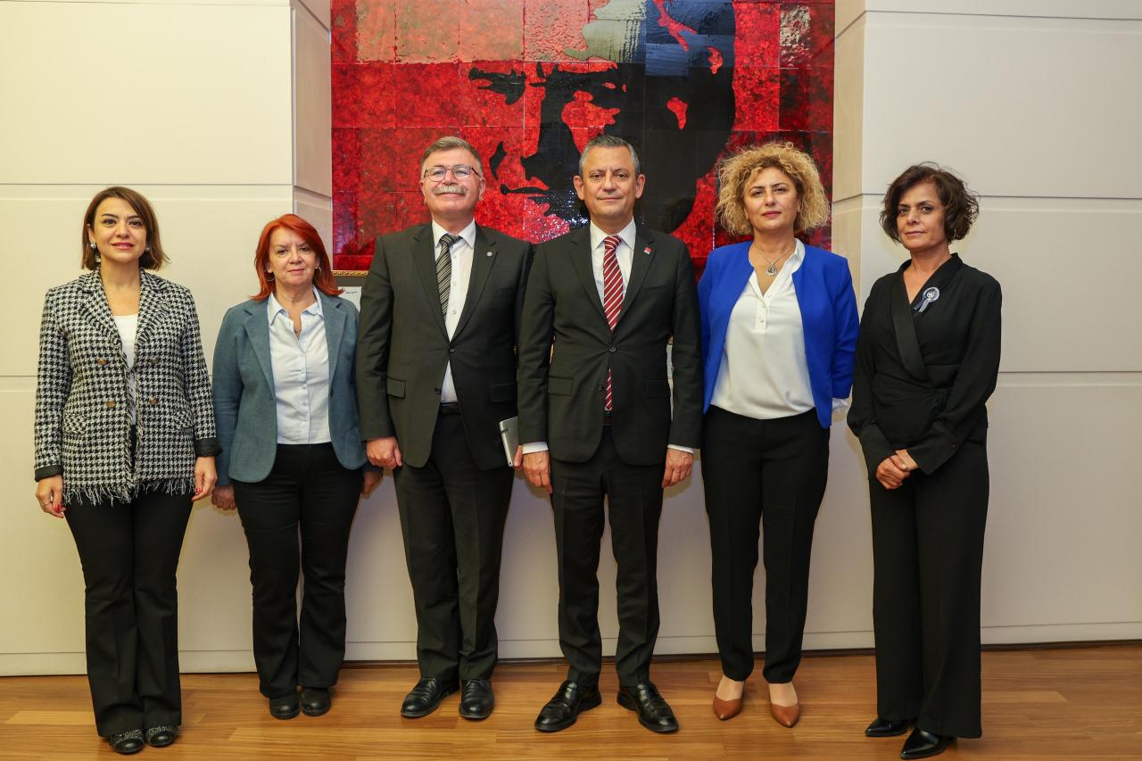 CHP Genel Başkanı Özgür Özel, KESK Eş Başkanı Ayfer Koçak’ı Kabul Etti