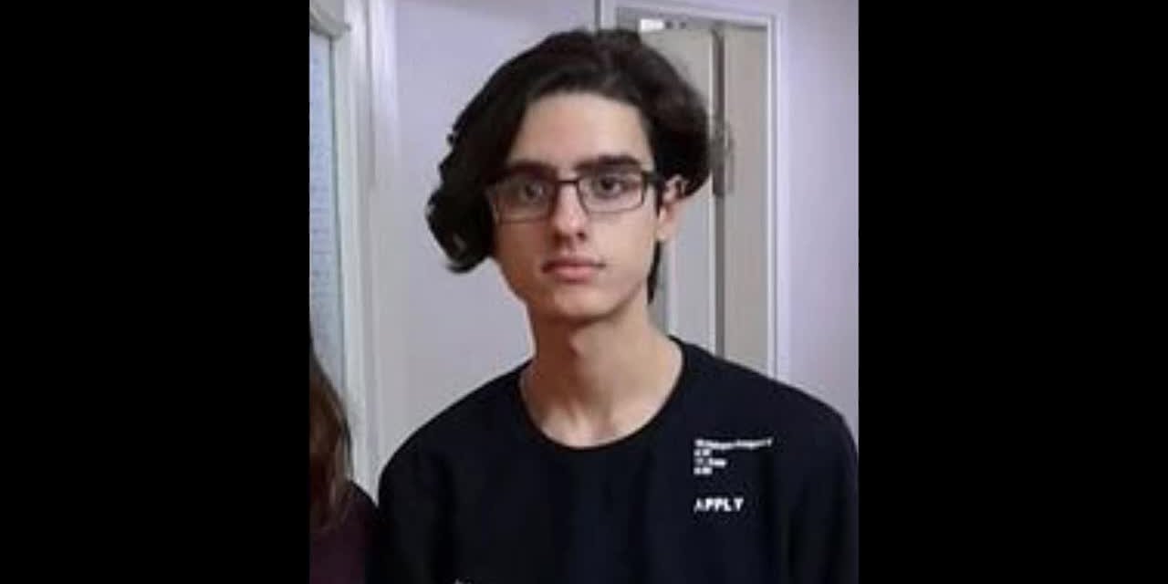 18 YAŞINDAKİ EREN, LÜLEBURGAZ’IN İÇİNDEN GEÇEN ÇEVRE YOLUNDA HAYATINI KAYBETTİ: “ARTIK YETER”