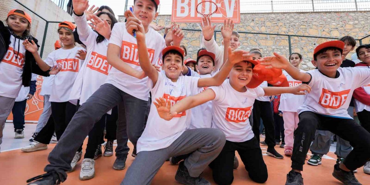 BİDEV, 10. BASKETBOL SAHASINI ADIYAMAN’DA AÇTI