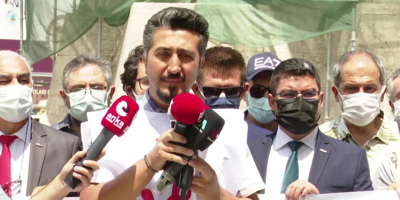 AİLE HEKİMLİĞİ YÖNETMELİĞİNE TEPKİ: "YÖNETMELİK GERİÇEKİLSİN, BECERİKSİZ BÜROKRATLAR GÖREVDEN ALINSIN"