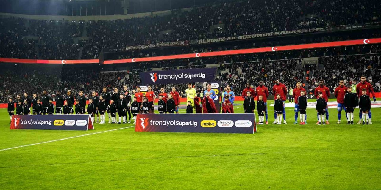 TRENDYOL SÜPER LİG: BEŞİKTAŞ: 2 - GÖZTEPE: 1 (MAÇ DEVAM EDİYOR)