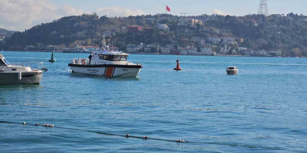 RUMELİ HİSARI’NDA DENİZDE KAYBOLAN 2 KİŞİYİ ARAMA ÇALIŞMALARI DEVAM EDİYOR