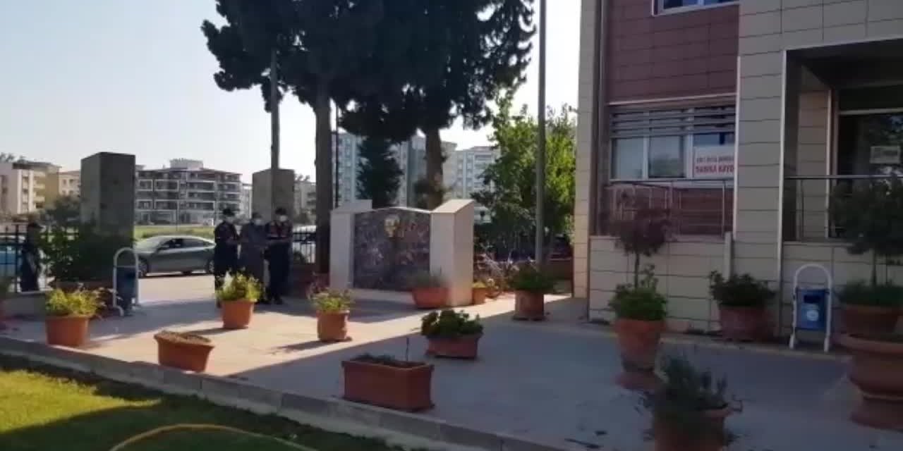 İZMİR'DE TEFECİ CİNAYETİNİN KATİL ZANLILARI YAKALANDI