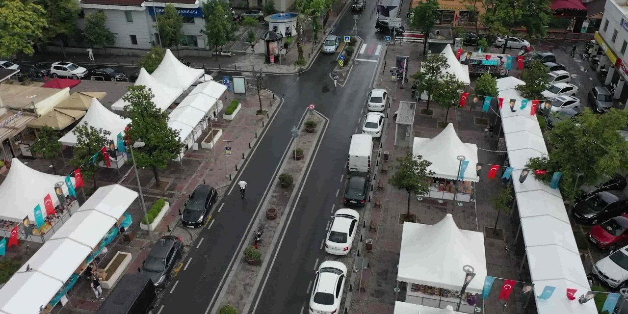 BEŞİKTAŞ BELEDİYE BAŞKANI RIZA AKPOLAT, ‘‘EDEBİYAT VE KİTAP GÜNLERİ”NE KATILDI