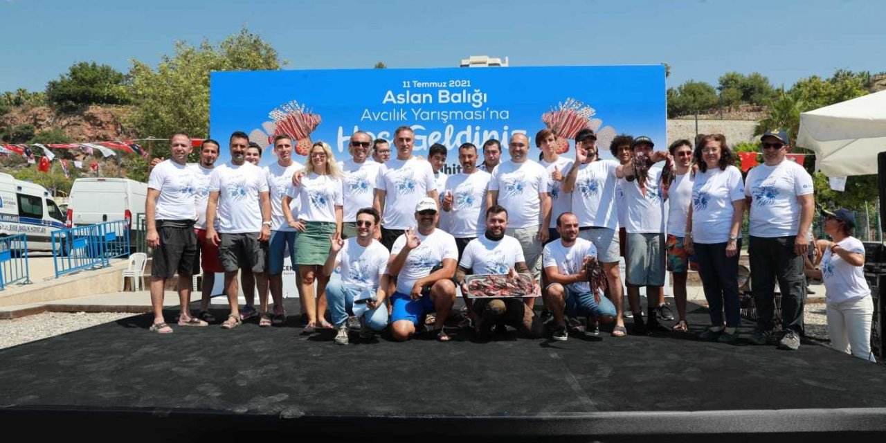 AKDENİZ’DE ASLAN BALIĞI AVI