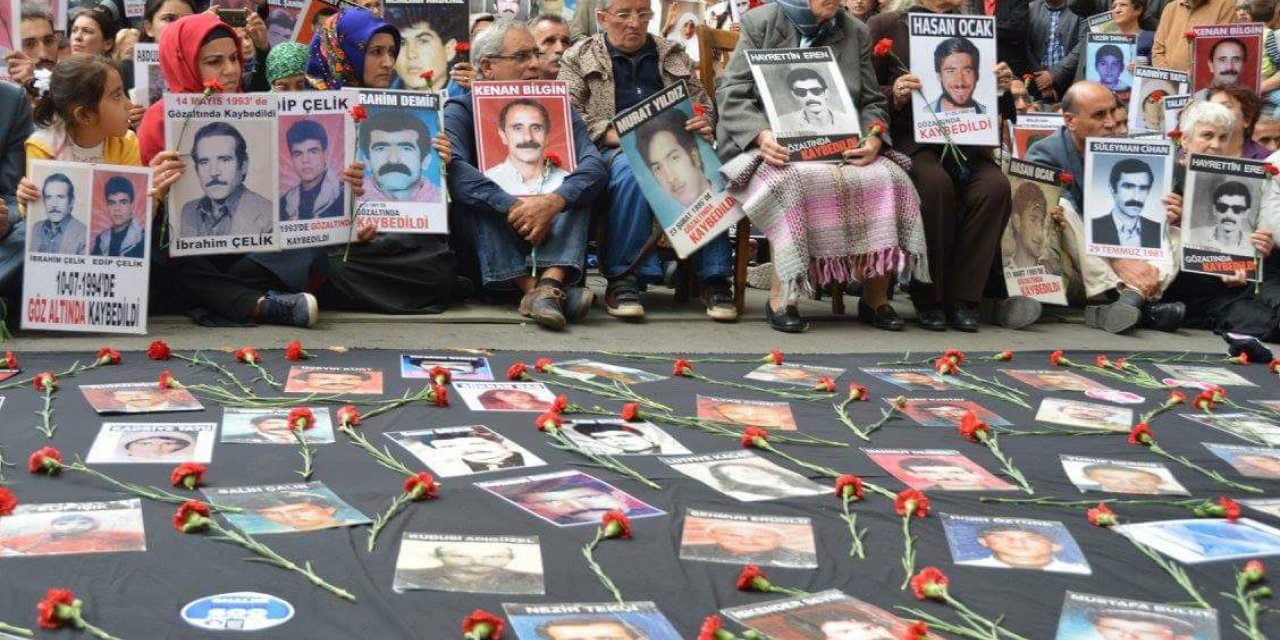 BABACAN'DAN CUMARTESİ ANNELERİ'NE DESTEK: "DEVLETİN GÖREVİ, ACILI ANNELERE HESAP VERMEKTİR; HESAP SORMAK DEĞİL"