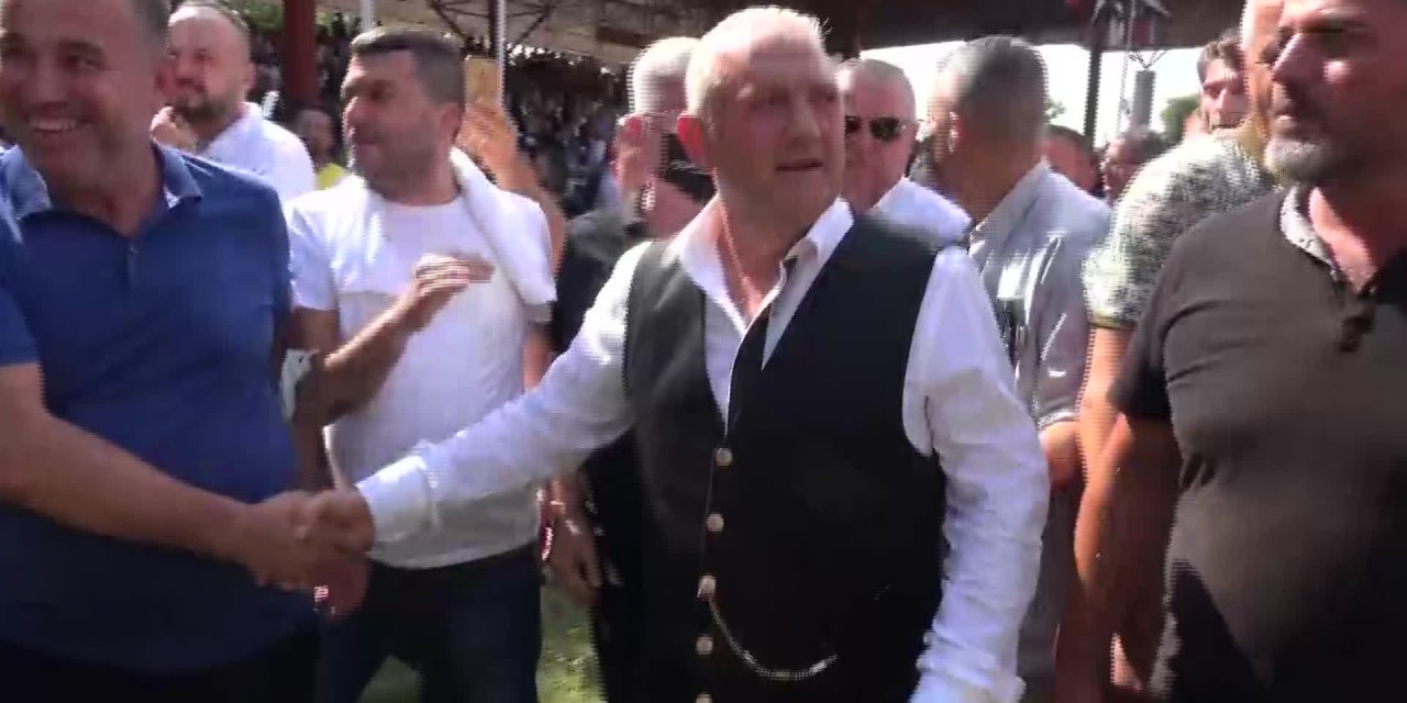 KIRKPINAR'DA AĞA DEĞİŞMEDİ: SEYFETTİN SELİM 1 MİLYON 22 BİN LİRAYA 13. KEZ KIRKPINAR AĞASI OLDU