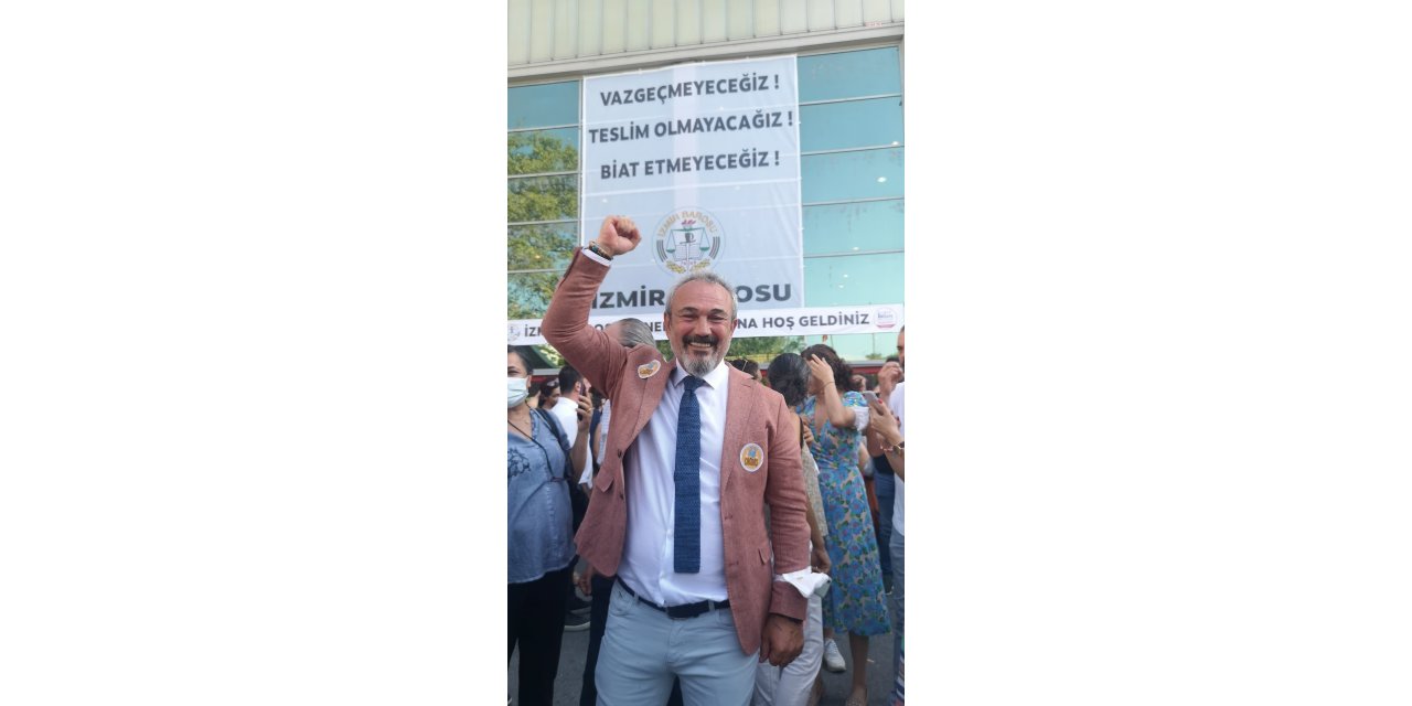 İZMİR BAROSU'NDA YÜCEL YENİDEN BAŞKAN