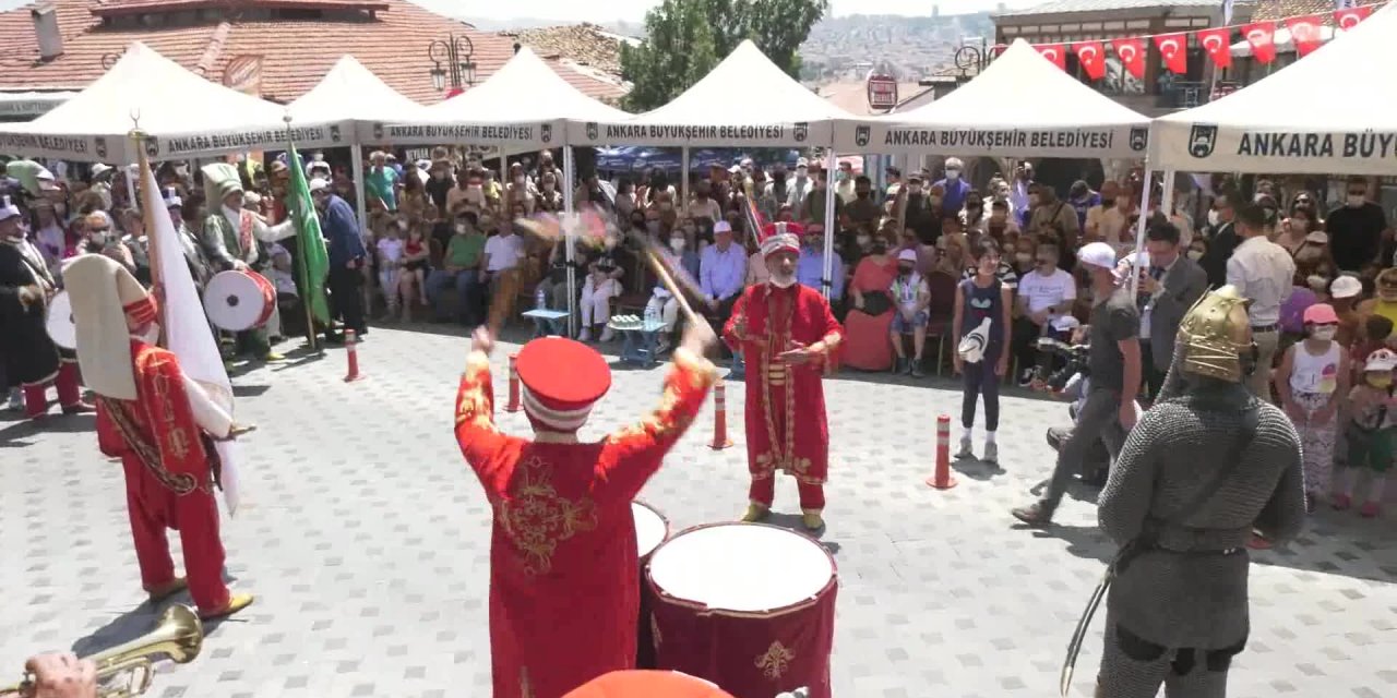 BAŞKENTLİLERDEN KALE SANAT ŞENLİĞİ'NE YOĞUN İLGİ