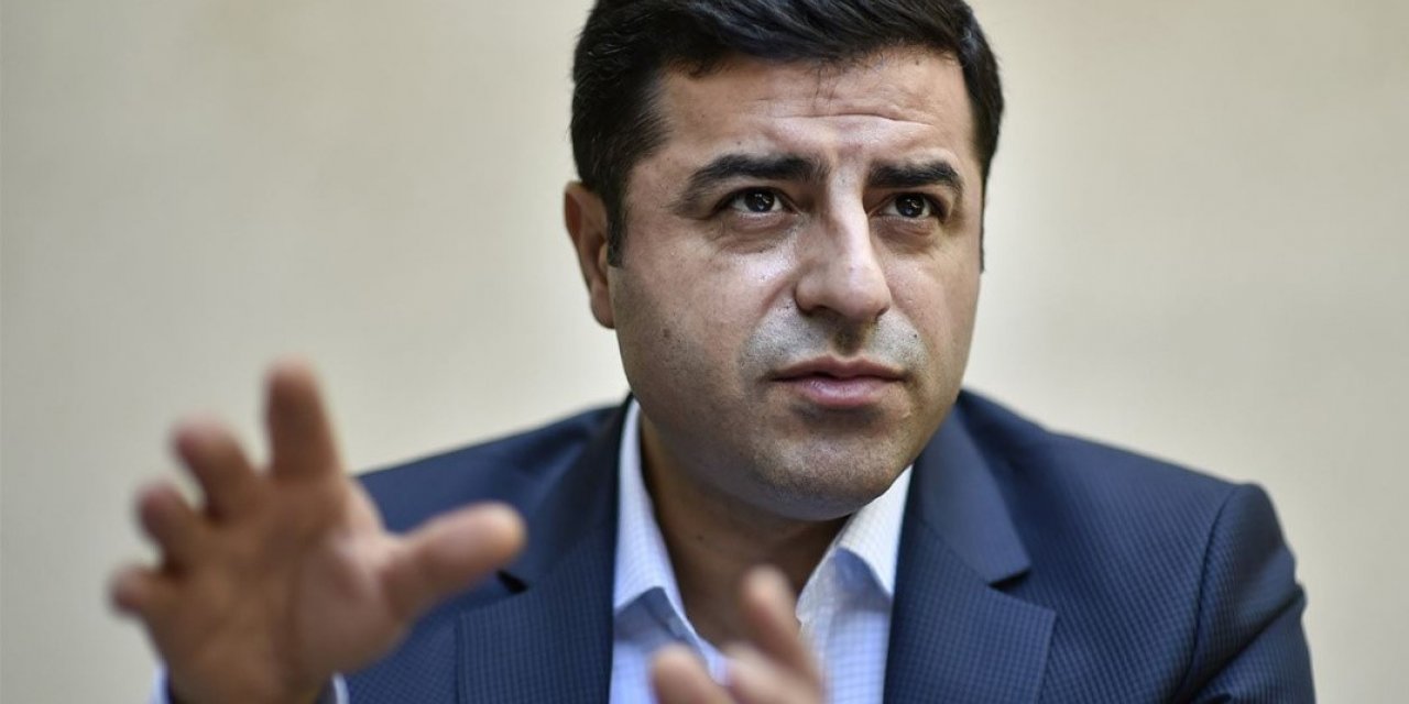 SELAHATTİN DEMİRTAŞ'TAN AŞI ÇAĞRISI: "SÖYLENTİLERE İNANMAYIN, BİLİME GÜVENİN"