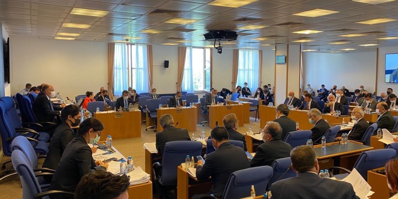 OHAL YETKİLERİNİ 3 YIL DAHA UZATAN TEKLİF TBMM KOMİSYONUNDA: "SEÇİMLERE OHAL İLE Mİ GİRECEĞİZ?"