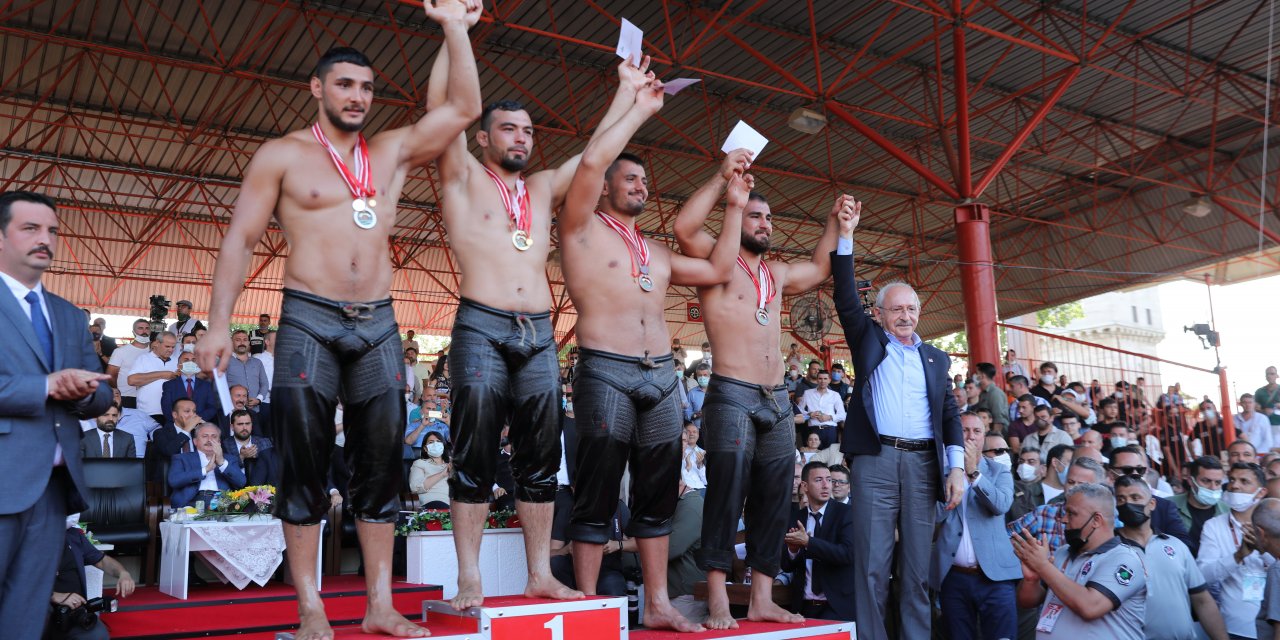 ANTALYA BÜYÜKŞEHİR PEHLİVANLARI TAKIM OLARAK BİRİNCİ OLDU