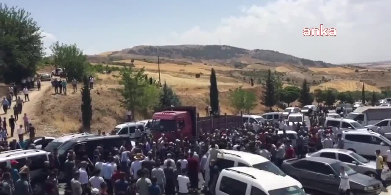 TÜTÜN YASAĞINI PROTESTO EDEN 10 TÜTÜNCÜ TUTUKLANDI: “ORADA BULUNMA AMACIM EKMEK DAVASI”