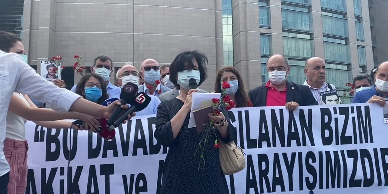"CUMARTESİ ANNELERİ DAVASI"NDA, GERGİNLİK ÜZERİNE SALONU TERK EDEN HAKİM, DURUŞMAYI ERTELEDİ