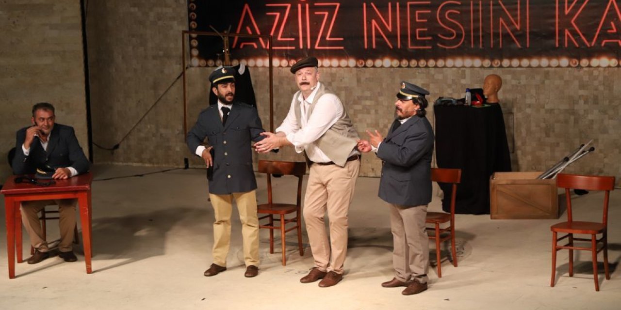 AZİZ NESİN KABARE'YE MENDERES'TE YOĞUN İLGİ