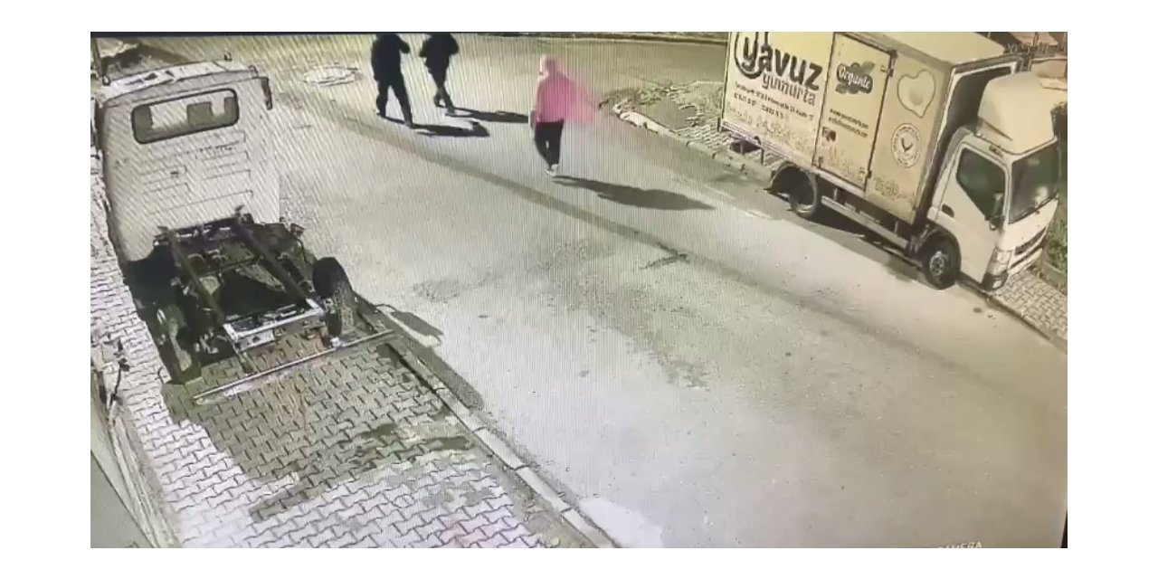 İSTANBUL’DA 3 DÜKKAN KURŞUNLAYIP 15 MİLYON LİRA İSTEDİLER